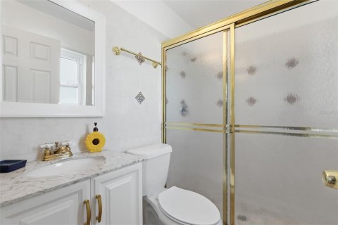 Immobilier commercial à vendre à Sarasota, Floride: 6 chambres, 196.77 m2 № 2147429 - photo 30