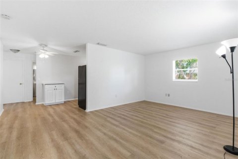 Immobilier commercial à vendre à Sarasota, Floride: 6 chambres, 196.77 m2 № 2147429 - photo 11