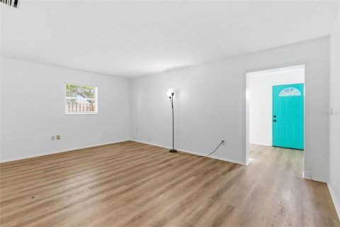 Immobilier commercial à vendre à Sarasota, Floride: 6 chambres, 196.77 m2 № 2147429 - photo 12