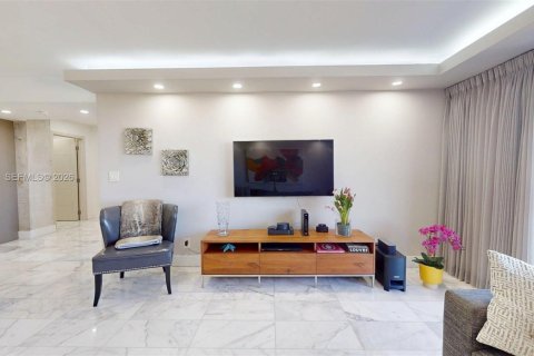 Copropriété à louer à Hallandale Beach, Floride: 2 chambres, 130.06 m2 № 2020996 - photo 15