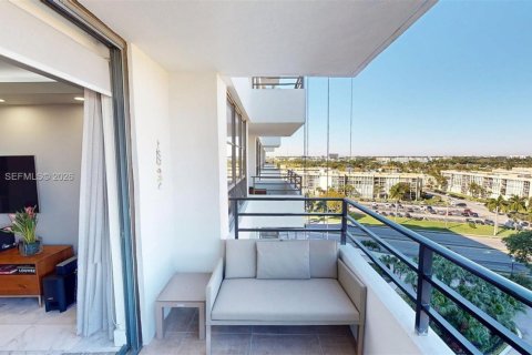 Copropriété à louer à Hallandale Beach, Floride: 2 chambres, 130.06 m2 № 2020996 - photo 21