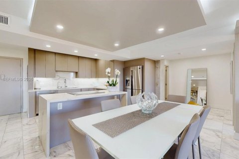 Copropriété à louer à Hallandale Beach, Floride: 2 chambres, 130.06 m2 № 2020996 - photo 13