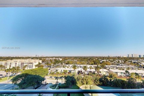 Copropriété à louer à Hallandale Beach, Floride: 2 chambres, 130.06 m2 № 2020996 - photo 18