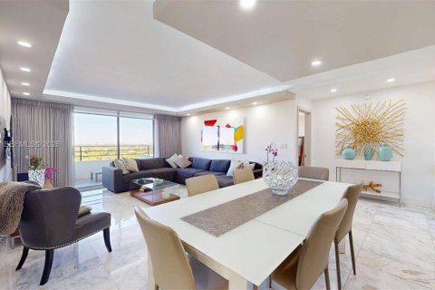 Copropriété à louer à Hallandale Beach, Floride: 2 chambres, 130.06 m2 № 2020996 - photo 10