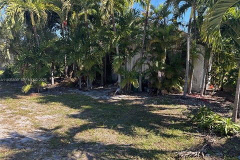 Villa ou maison à vendre à Miami, Floride: 2 chambres, 75.07 m2 № 1994132 - photo 7