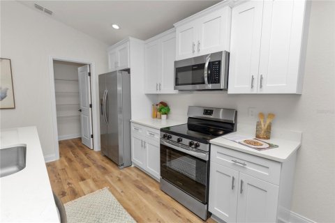 Купить виллу или дом в Игл-Лейк, Флорида 8 комнат, 161м2, № 2314119 - фото 18