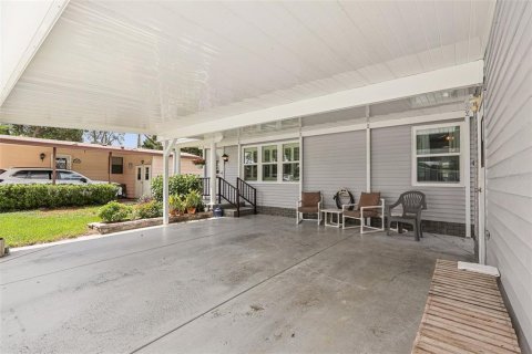 House in Lady Lake, Florida 2 bedrooms, 128.95 sq.m. № 1876060 - photo 5