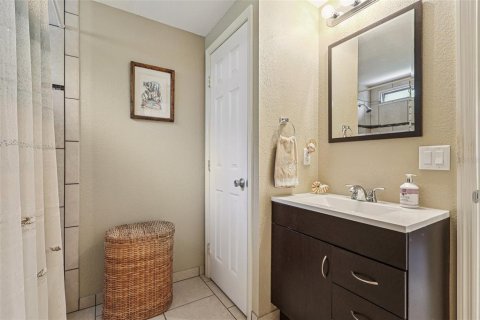 House in Lady Lake, Florida 2 bedrooms, 128.95 sq.m. № 1876060 - photo 21