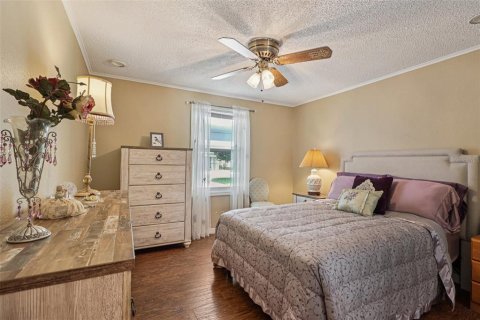 House in Lady Lake, Florida 2 bedrooms, 128.95 sq.m. № 1876060 - photo 22