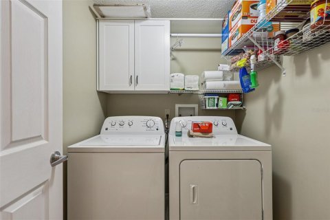 House in Lady Lake, Florida 2 bedrooms, 128.95 sq.m. № 1876060 - photo 19