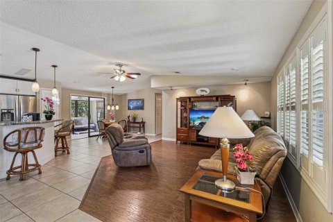 House in Lady Lake, Florida 2 bedrooms, 128.95 sq.m. № 1876060 - photo 8