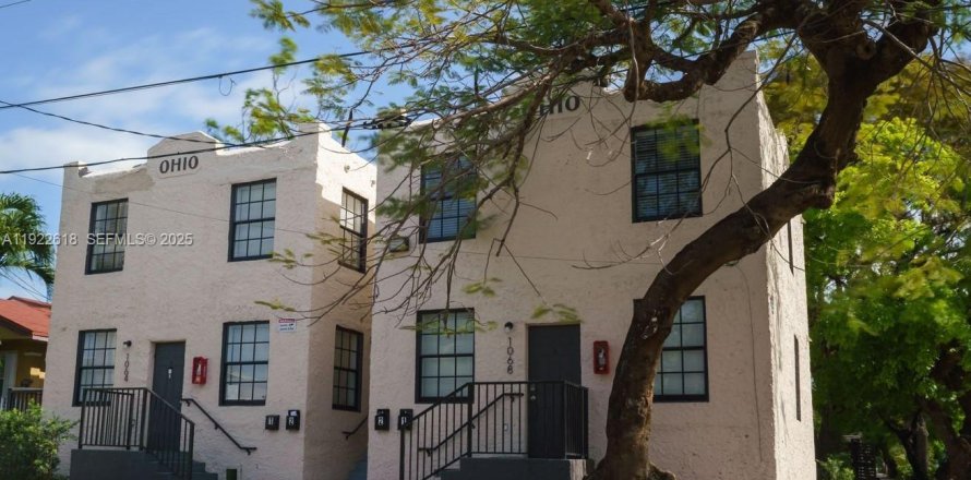 Villa ou maison à Miami, Floride 1 chambre, 51.1 m2 № 1983542