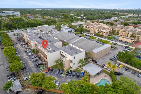 Condo in Miami, Florida, 2 bedrooms  № 1987675 - photo 28