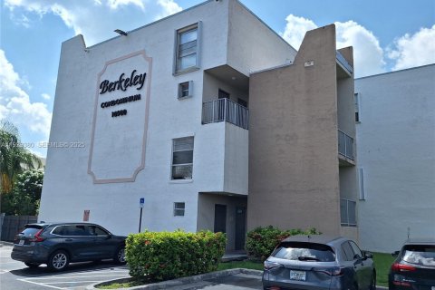 Condo in Miami, Florida, 2 bedrooms  № 1987675