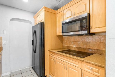 Casa en venta en Tampa, Florida, 3 dormitorios, 116.22 m2 № 2369329 - foto 9
