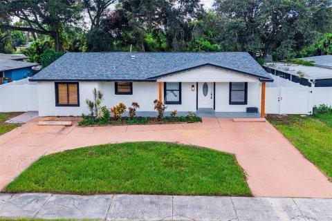 Casa en Tampa, Florida 3 dormitorios, 116.22 m2 № 2369329