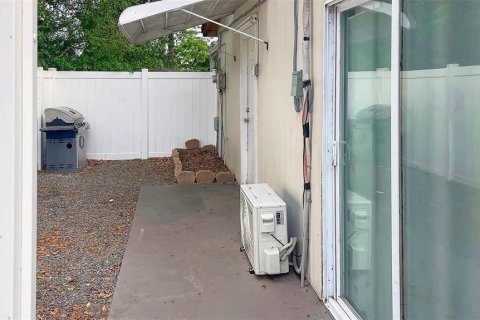 Casa en venta en Tampa, Florida, 3 dormitorios, 116.22 m2 № 2369329 - foto 26