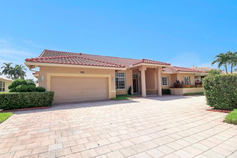 House in Plantation, Florida 4 bedrooms, 321.53 sq.m. № 2191659 - photo 2