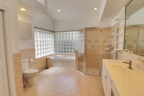 House in Plantation, Florida 4 bedrooms, 321.53 sq.m. № 2191659 - photo 26