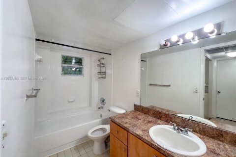 Copropriété à vendre à Doral, Floride: 1 chambre, 75.25 m2 № 2257040 - photo 8