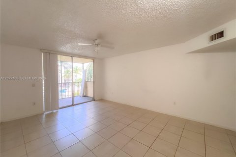 Copropriété à vendre à Doral, Floride: 1 chambre, 75.25 m2 № 2257040 - photo 5