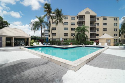 Copropriété à vendre à Doral, Floride: 1 chambre, 75.25 m2 № 2257040 - photo 17