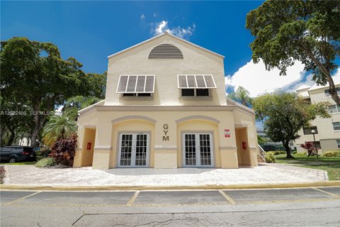 Copropriété à vendre à Doral, Floride: 1 chambre, 75.25 m2 № 2257040 - photo 20