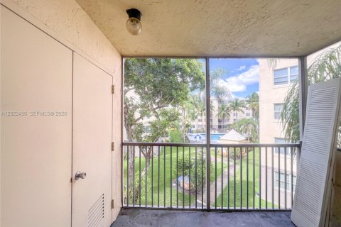 Copropriété à vendre à Doral, Floride: 1 chambre, 75.25 m2 № 2257040 - photo 6