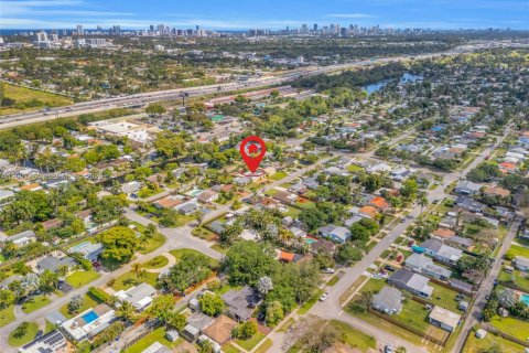 Casa en venta en Hollywood, Florida, 3 dormitorios, 147.16 m2 № 2170853 - foto 8