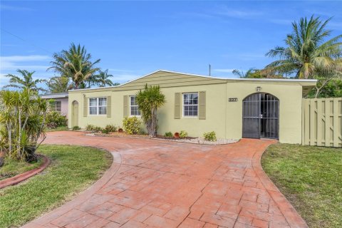 Casa en Hollywood, Florida 3 dormitorios, 147.16 m2 № 2170853