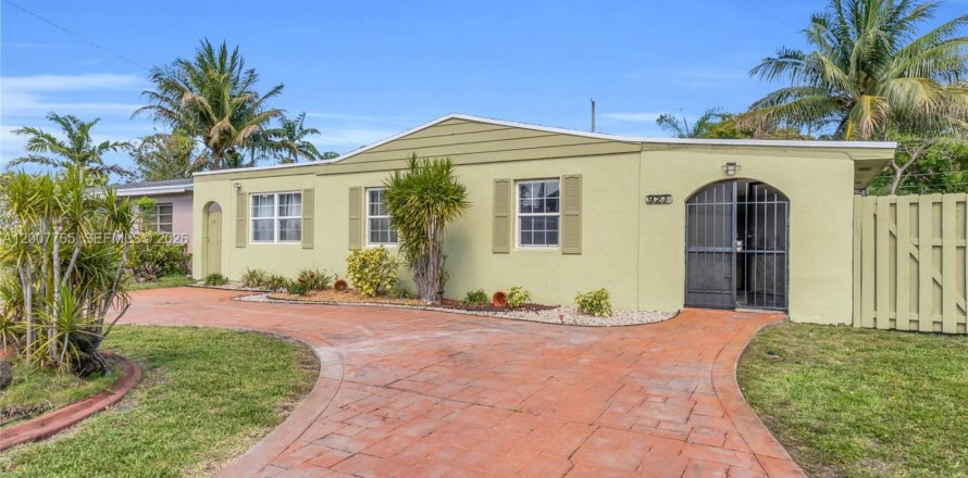 Casa en Hollywood, Florida 3 dormitorios, 147.16 m2 № 2170853