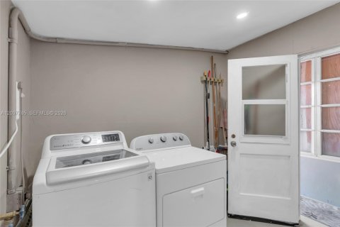 Casa en venta en Hollywood, Florida, 3 dormitorios, 147.16 m2 № 2170853 - foto 25