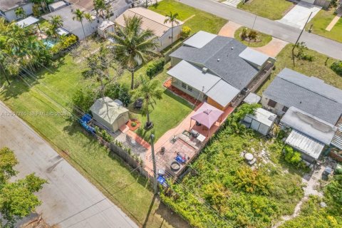 Casa en venta en Hollywood, Florida, 3 dormitorios, 147.16 m2 № 2170853 - foto 5