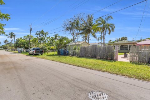 Casa en venta en Hollywood, Florida, 3 dormitorios, 147.16 m2 № 2170853 - foto 22