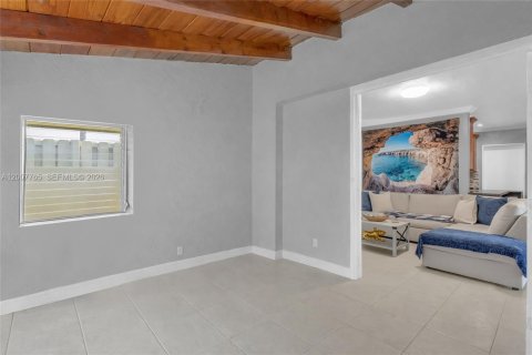 Casa en venta en Hollywood, Florida, 3 dormitorios, 147.16 m2 № 2170853 - foto 13