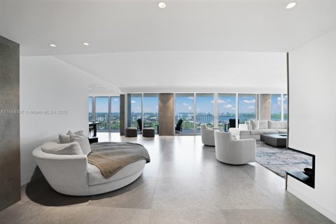 Condo in Bal Harbour, Florida, 3 bedrooms  № 1850528 - photo 7