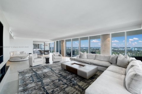 Condo in Bal Harbour, Florida, 3 bedrooms  № 1850528 - photo 4