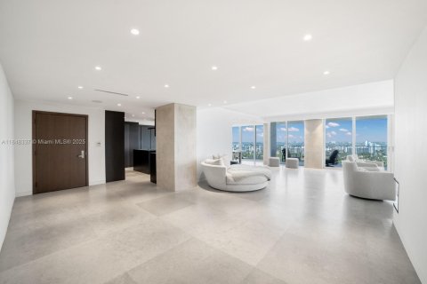 Condo in Bal Harbour, Florida, 3 bedrooms  № 1850528 - photo 6