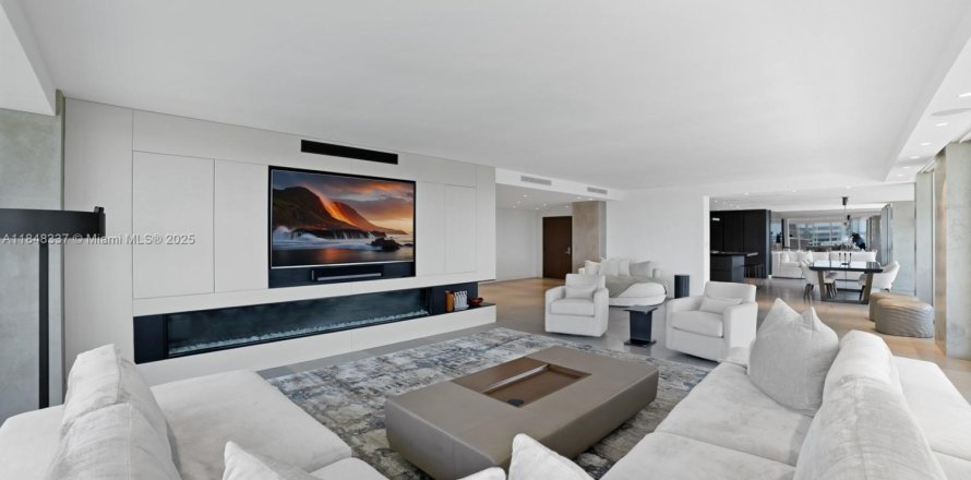 Condo in Bal Harbour, Florida, 3 bedrooms  № 1850528