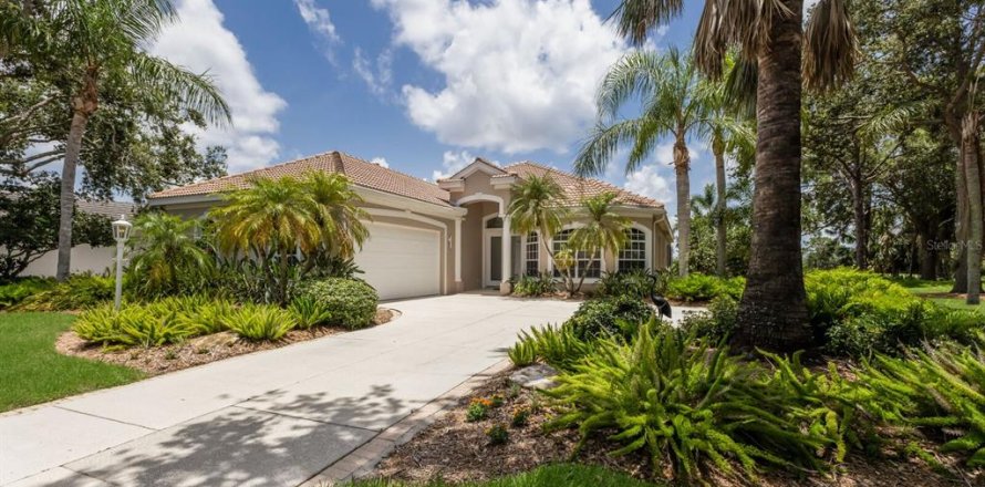 House in University Park, Florida 3 bedrooms, 269.6 sq.m. № 1838501
