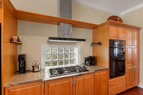 House in University Park, Florida 3 bedrooms, 269.6 sq.m. № 1838501 - photo 20