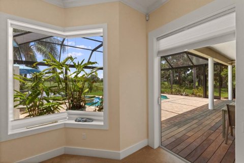 House in University Park, Florida 3 bedrooms, 269.6 sq.m. № 1838501 - photo 28