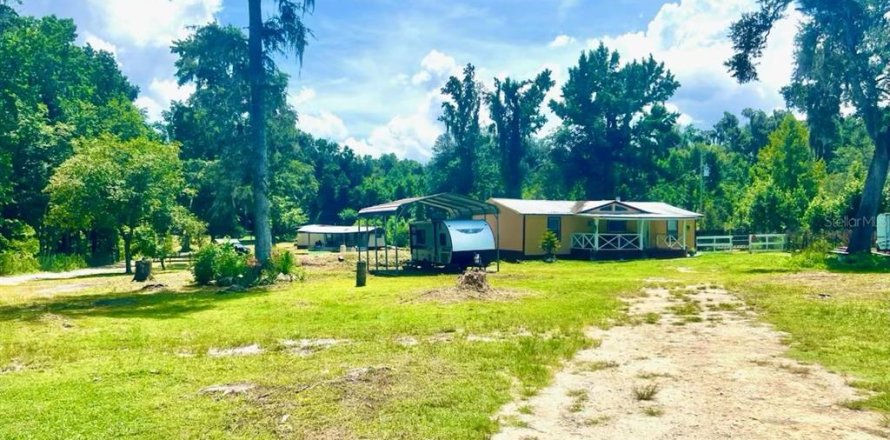 Propiedad comercial en Reddick, Florida 225.2 m2 № 1873487