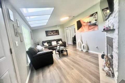 Propiedad comercial en venta en Reddick, Florida, 225.2 m2 № 1873487 - foto 6