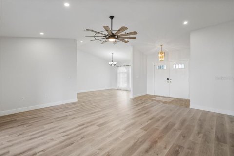 Villa ou maison à vendre à Englewood, Floride: 3 chambres, 171.78 m2 № 2354365 - photo 3