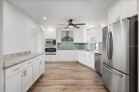 Villa ou maison à vendre à Englewood, Floride: 3 chambres, 171.78 m2 № 2354365 - photo 12