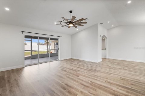 Villa ou maison à vendre à Englewood, Floride: 3 chambres, 171.78 m2 № 2354365 - photo 4