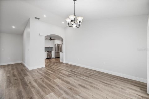 Villa ou maison à vendre à Englewood, Floride: 3 chambres, 171.78 m2 № 2354365 - photo 9