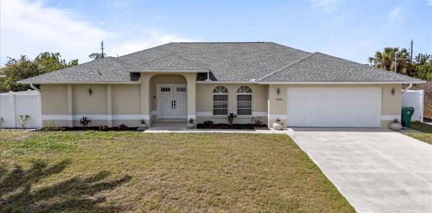 Villa ou maison à Englewood, Floride 3 chambres, 171.78 m2 № 2354365