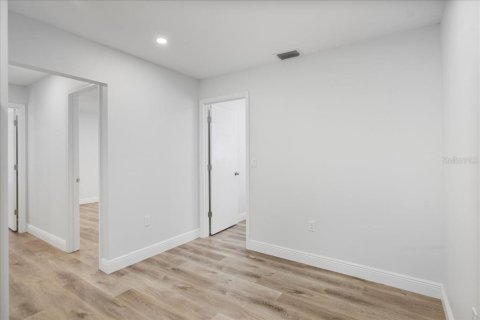 Villa ou maison à vendre à Englewood, Floride: 3 chambres, 171.78 m2 № 2354365 - photo 15